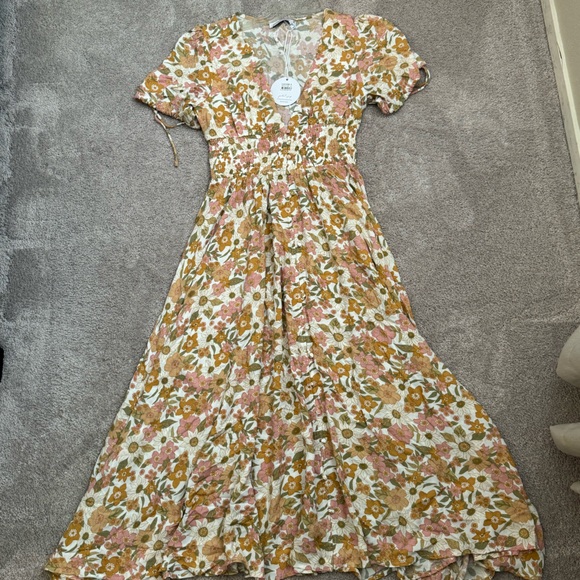 NWT petal & Pup maxi dress - Picture 5 of 9